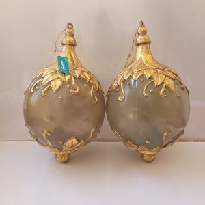 Beautiful Large Vintage Gold Finial Ball Christmas Ornament. Acrylic Handpainted